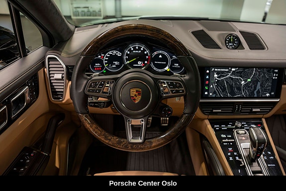 Porsche Cayenne Turbo S 14 of 30