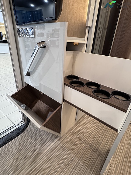 Bürstner Elegance 920 | Mercedes | Automat | INDUS toalett | Solcelle | 24 of 30