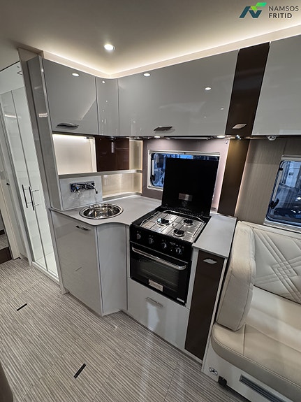 Bürstner Elegance 920 | Mercedes | Automat | INDUS toalett | Solcelle | 29 of 30