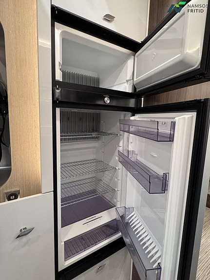 Bürstner Elegance 920 | Mercedes | Automat | INDUS toalett | Solcelle | 28 of 30