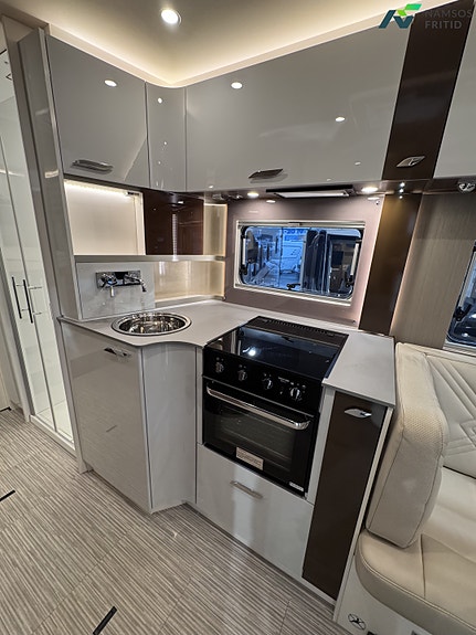 Bürstner Elegance 920 | Mercedes | Automat | INDUS toalett | Solcelle | 26 of 30