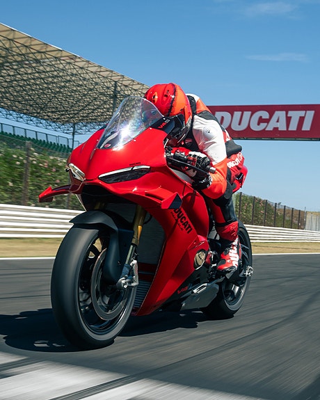 Ducati Panigale V4 S - Nyhet! 7 of 19