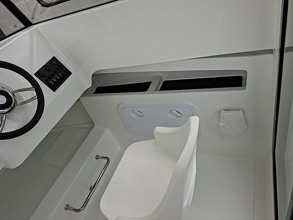 SMARTLINER 21 FISHER M/ SUZUKI DF60ATL 12 of 21