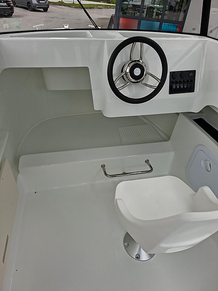 SMARTLINER 21 FISHER M/ SUZUKI DF60ATL 11 of 21