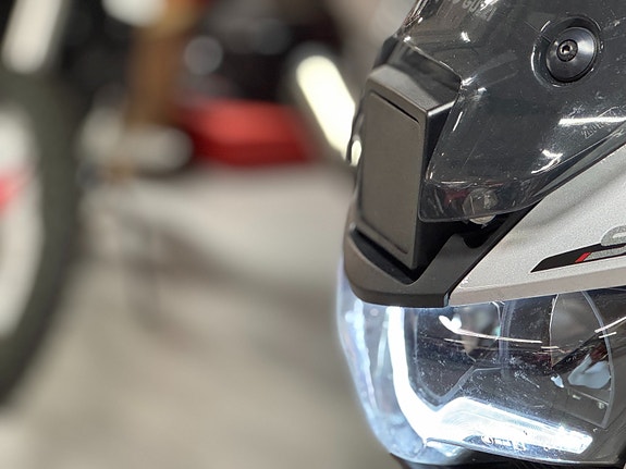Moto Guzzi V100 MANDELLO S E5+ / AKTIVE ØHLINS / ADAPTIV CRUISE++ 15 of 21
