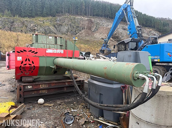 Andre Tabarelli S5000 - Hydraulisk skrapjernspresse på krokramme 2 of 28