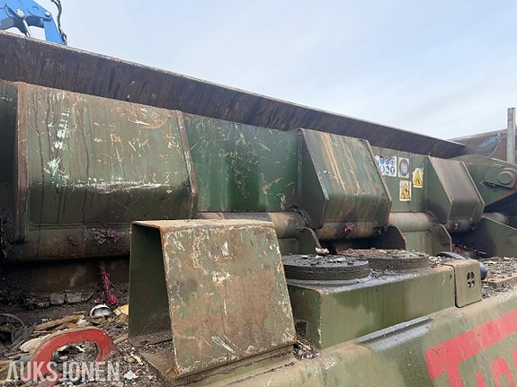 Andre Tabarelli S5000 - Hydraulisk skrapjernspresse på krokramme 7 of 28