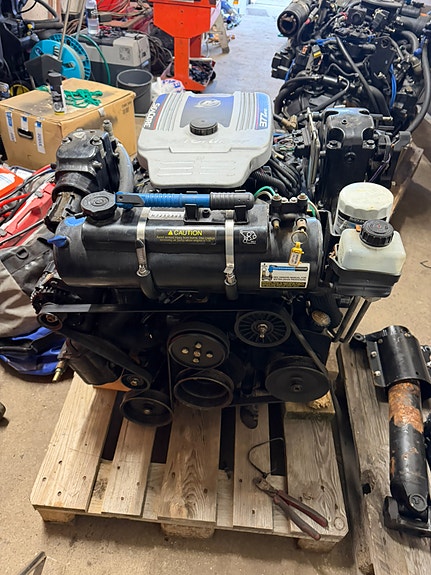 Mercruiser 6.2l 320 hk 2 of 3