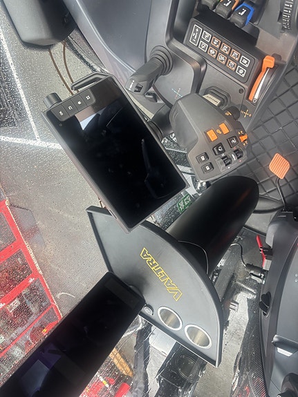 Valtra Q305 2025, kr 2 529 000,-