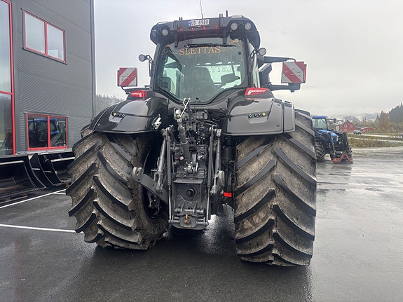 Valtra Q305 2025, kr 2 529 000,-