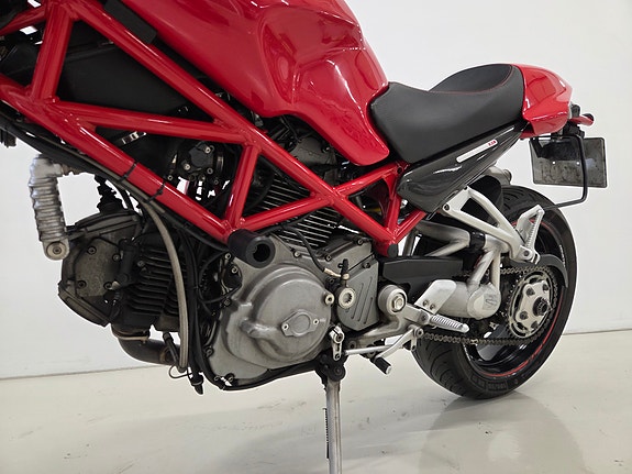 Ducati Monster S2R 6 of 13