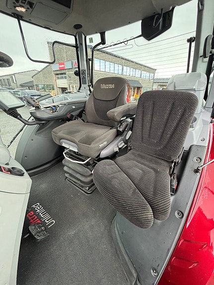 Valtra T234 Direct, fronthydraulikk, kun 3700 t. Nye dekk 2018, kr 1 049 000,-