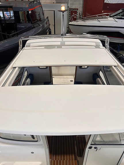 Bella 580C m/3 år gammel Suzuki 80 hk. 13 of 13