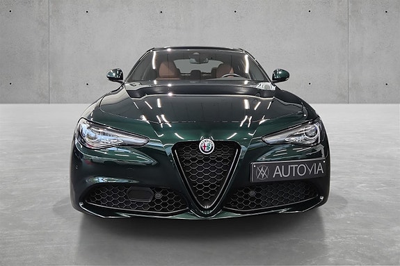 Alfa Romeo Giulia 3 of 28