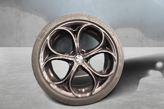 Alfa Romeo Giulia 26 of 28