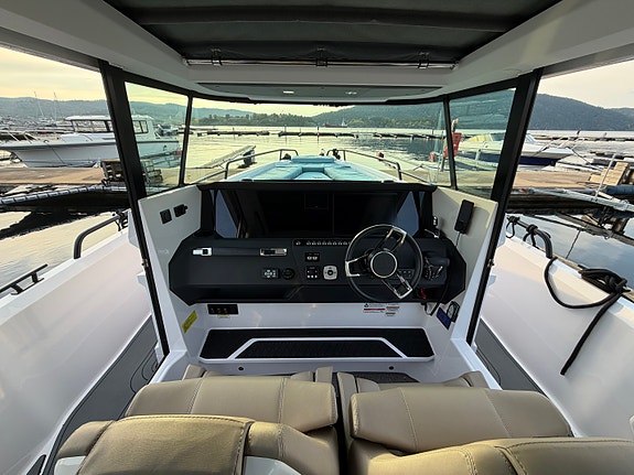 Axopar 29 XC Cross Cabin BRABUS Line | Åpen Helg 24-25. oktober 16 of 21