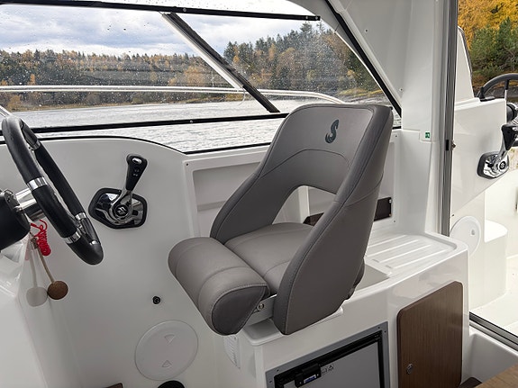 Beneteau Antares 7  med båttilhenger og helkalesje. Høstpris 13 of 30