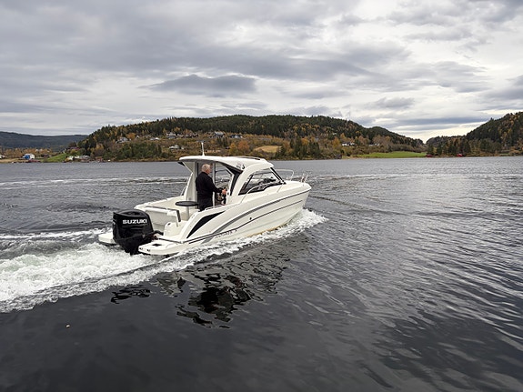 Beneteau Antares 7  med båttilhenger og helkalesje. Høstpris 8 of 30