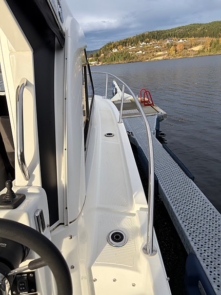 Beneteau Antares 7  med båttilhenger og helkalesje. Høstpris 26 of 30