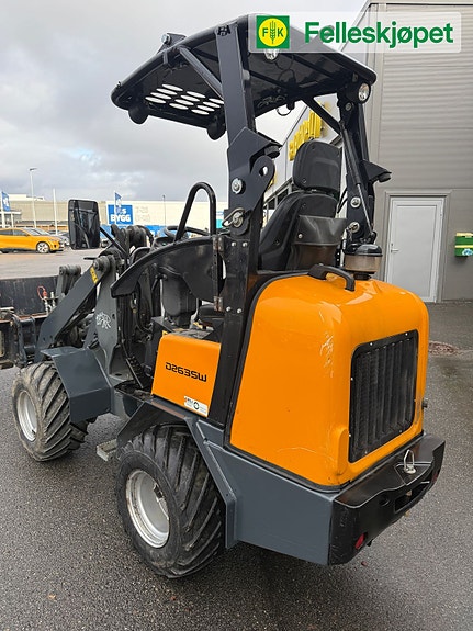 Giant D2635W 9 of 13