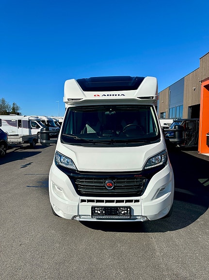 Bilde 2 av Adria Coral Plus 670Slt. Alde.9G Automatgir.