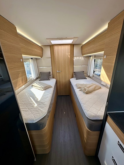 Bilde 27 av Adria Coral Plus 670Slt. Alde.9G Automatgir.