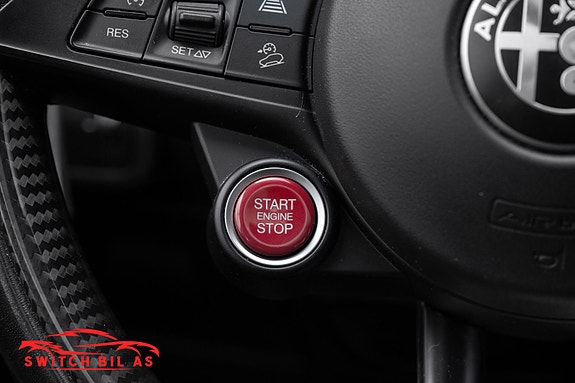 Alfa Romeo Stelvio Quadrifoglio 30 of 30