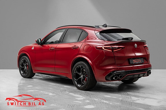 Alfa Romeo Stelvio Quadrifoglio 9 of 30