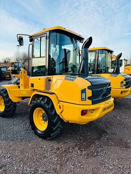Volvo L30G 4 of 7
