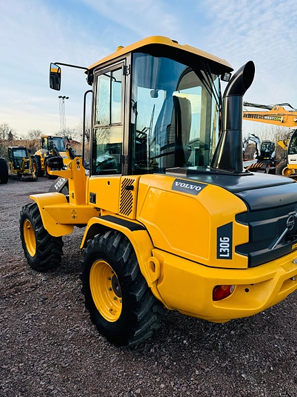 Volvo L30G 2 of 7