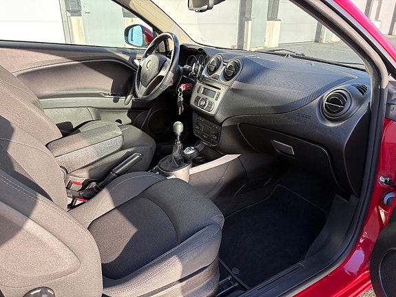 Alfa Romeo MiTo 16 of 30