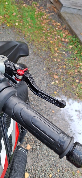 Ducati Hypermotard 698 Mono 10 of 13