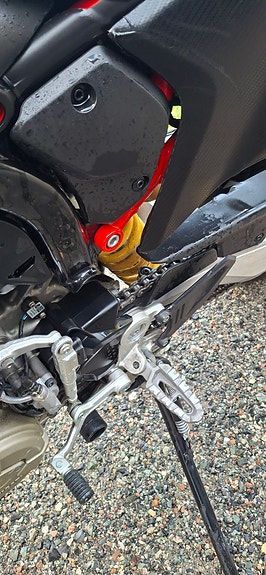 Ducati Hypermotard 698 Mono 8 of 13