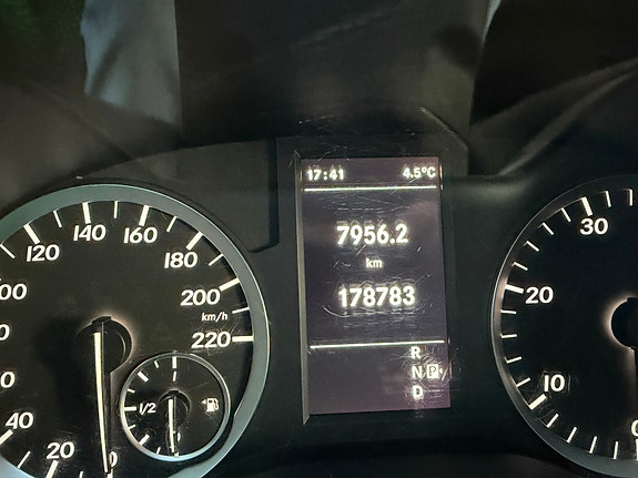 Mercedes-Benz Vito 119 12 of 17