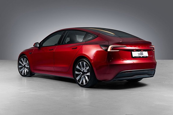 Tesla Model 3 8 of 28