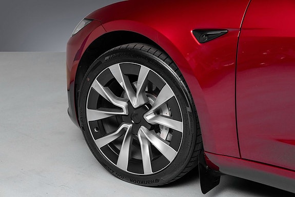 Tesla Model 3 10 of 28