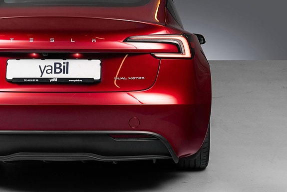 Tesla Model 3 12 of 28