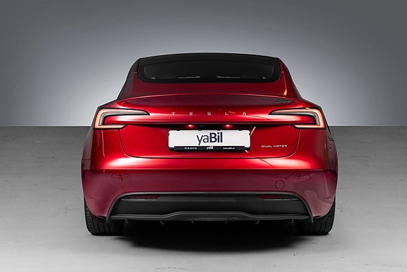 Tesla Model 3 11 of 28