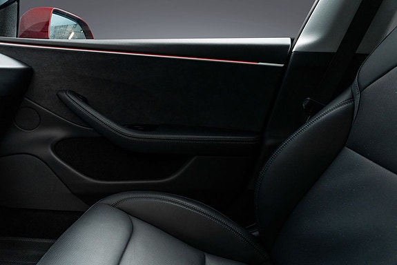 Tesla Model 3 15 of 28