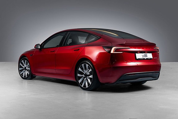 Tesla Model 3 7 of 28