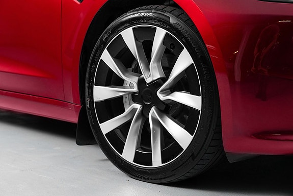 Tesla Model 3 3 of 28