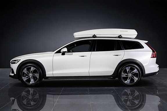 Volvo V60 Cross Country 11 of 30