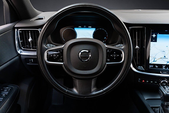 Volvo V60 Cross Country 17 of 30