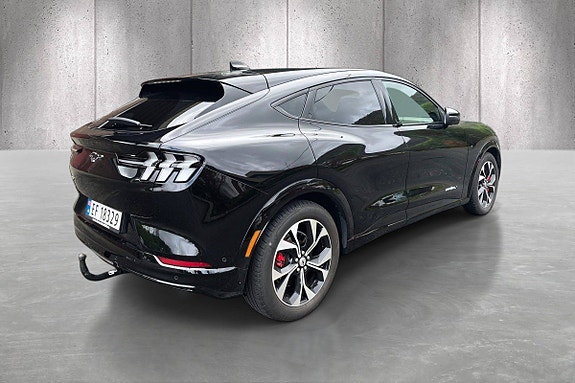Ford Mustang Mach-E 7 of 24