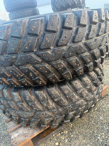 Nokian TRI 2 vinterhjulsett med pigg – Valtra N-serie, kr 47 000,-