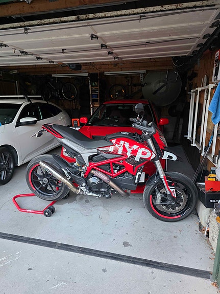 Ducati Hypermotard 8 of 8