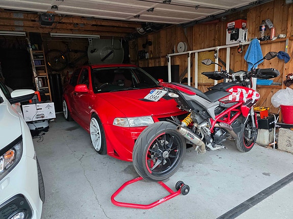 Ducati Hypermotard 7 of 8