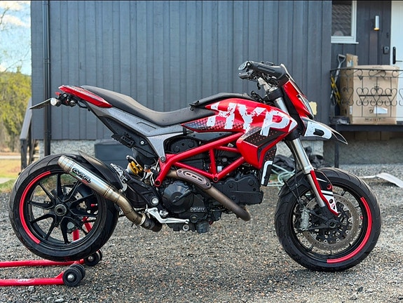 Ducati Hypermotard 4 of 8