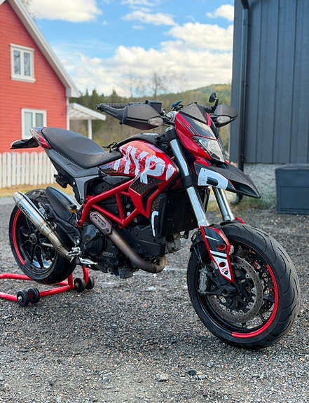 Ducati Hypermotard 3 of 8