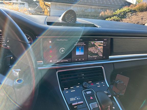Porsche Panamera 4 15 of 21